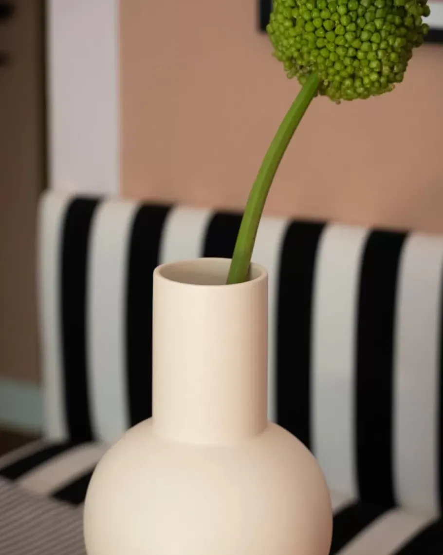 Motel a Miio Vasen^Bola Vase L Sand