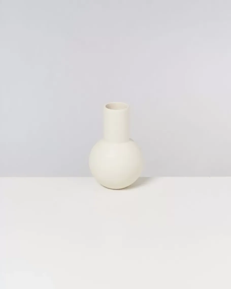 Motel a Miio Vasen^Bola Vase M Sand