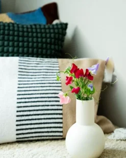 Motel a Miio Vasen^Bola Vase M Sand