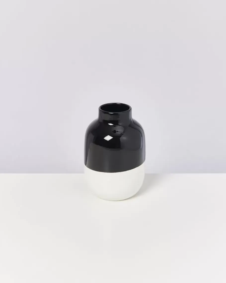 Motel a Miio Vasen^Nuno Vase M Schwarz Weis